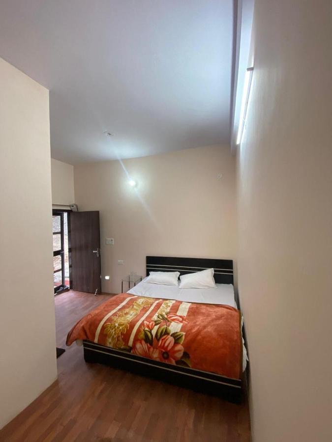 Chirag Homestay Kainchi Nainital Exterior foto